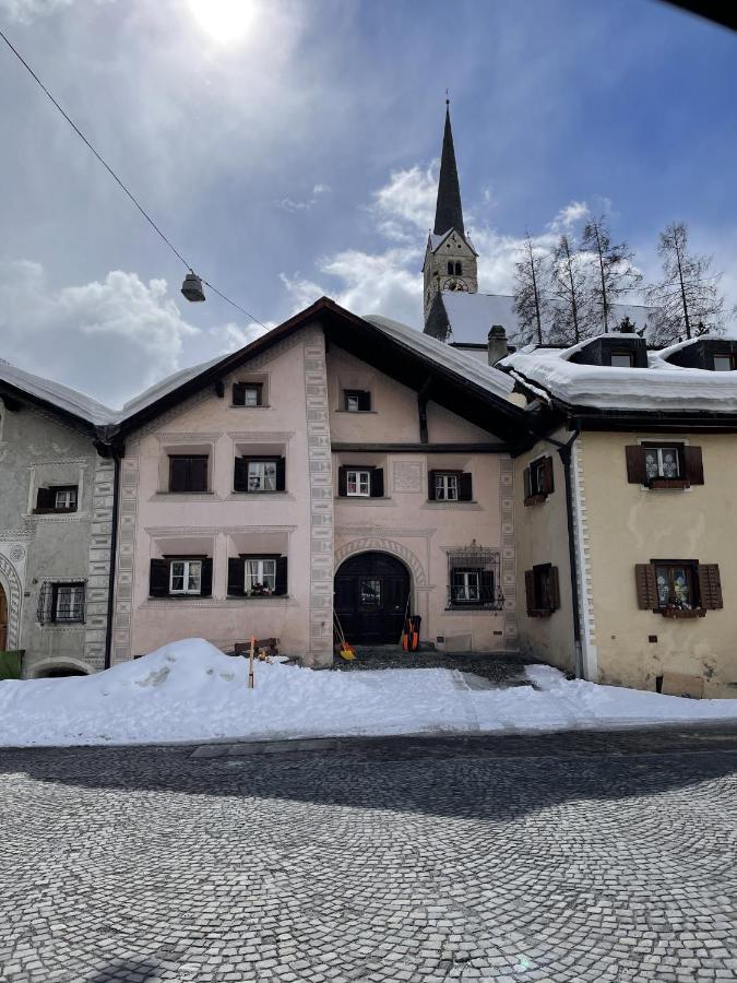 Apartamento In Schoenem Engadinerhaus *